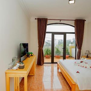 Deluxe Double Room early check